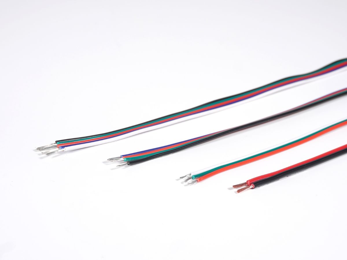 สายไฟและหัวแปลง