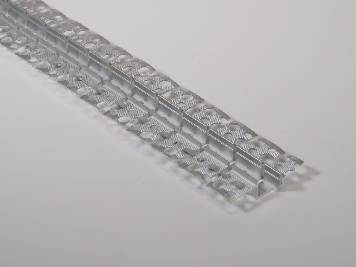 รางอลูมิเนียมดัดโค้งปีกคู่ 3