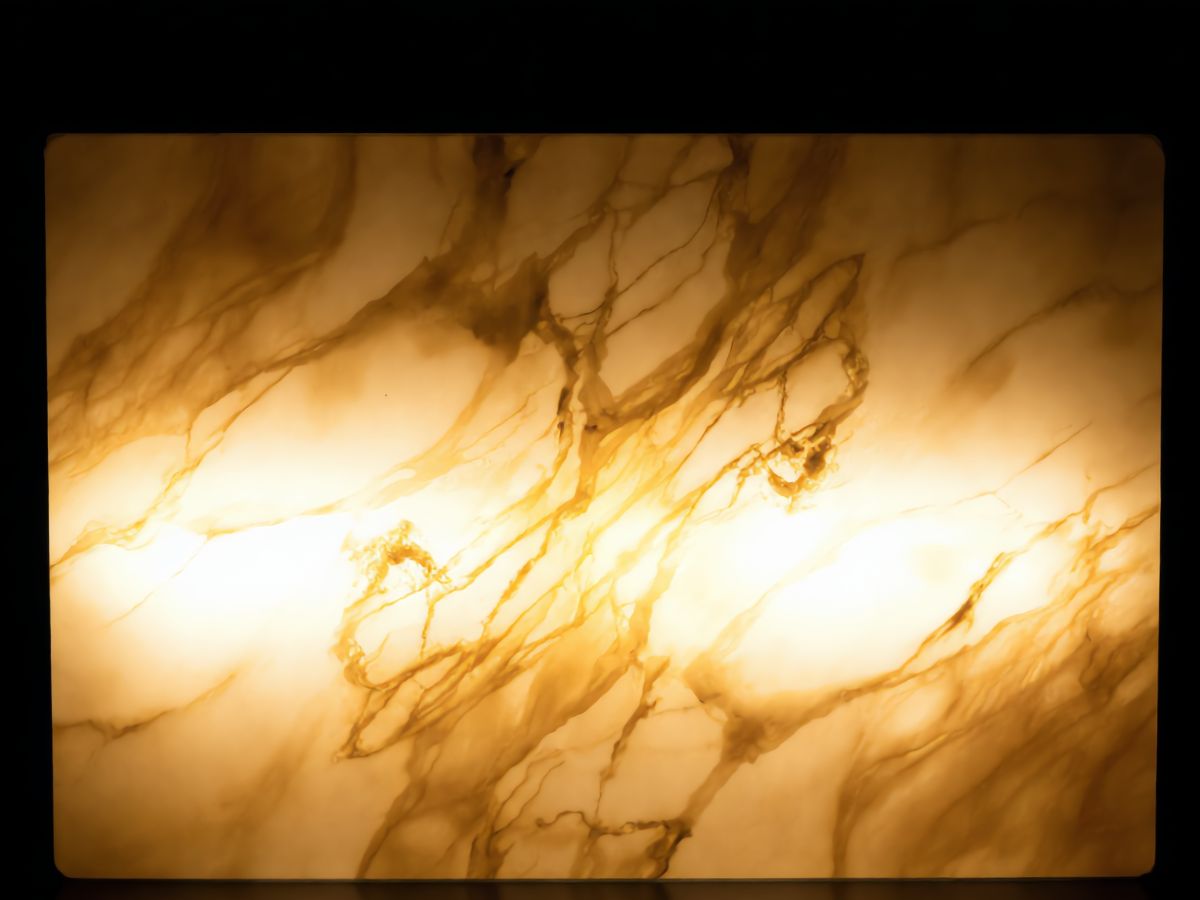 สว่าง 1,320 ลูเมน ทะลุหินโอนิกซ์ได้สบาย